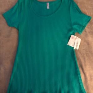 XL Lularoe Classic tee